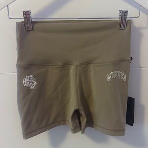 NWT LOYALTY V3 "ENERGY" PUMP SHORTS IN TAUPE